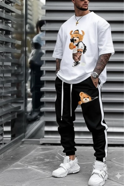 Shine Stone Regular Fit Printed Tshirt Slim Fit Sweatpants Set