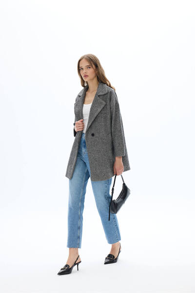 SevdeUgur Women's Black and White Fish Back Oversize Lined Short Cashmere Coat