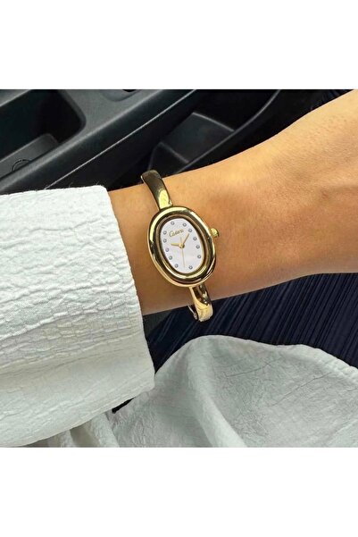 catera Women's gold-tone steel watch with white dial