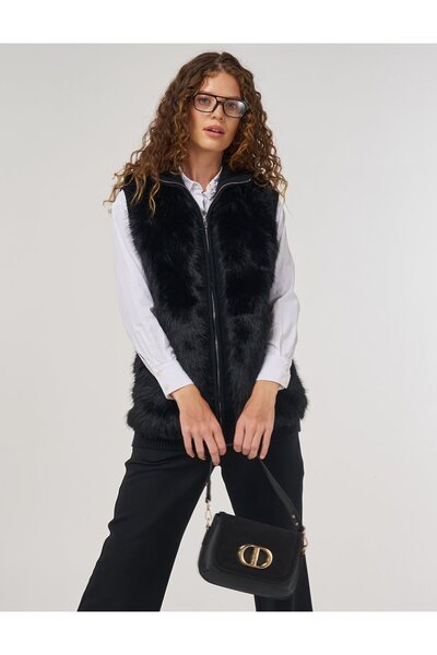 Kayra Fur Detailed Knitwear Vest Black