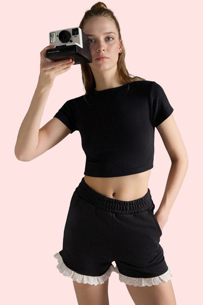 PayBuy Women's Fashion Short Size Straight Fit Color Block Shorts Lace Detail Summer Shorts Weekend