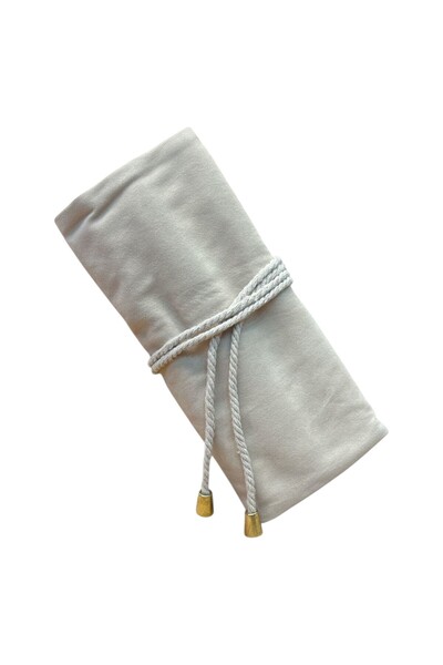 STAND MARKET Velvet Jewelry and Jewellery Travel Roll Organizer – Cream 35X20 cm