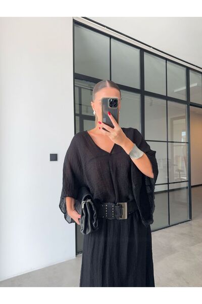 BB Bensu Buyruk طقم تنورة بلووزة سوداء بأكمام الخفاش