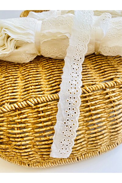 seyranat Beyaz Renk Güpür Dantel Kenar Fisto 2,5cm Yuvarlak Desenli 1 Metre