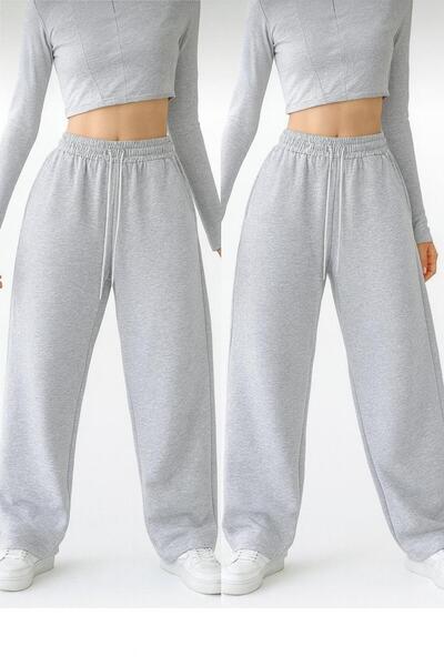 Le Vion DVA PARA ŠIROKIH TRENERSKIH PANTALONIJA ISTE BOJE