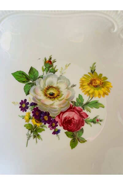 Bavaria Antika Beyaz Rölyefli ve Altın Yaldızlı Çiçek Desenli Alman Porseleni Zarif Sunum Tabağı