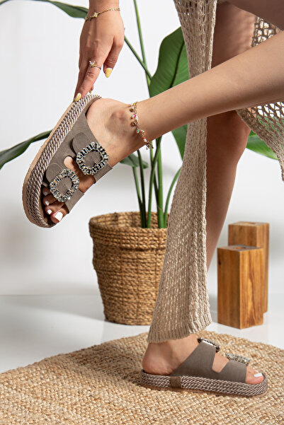 lucky shoes Rahat Tabanlı Çift Tokalı Comfort Terlik