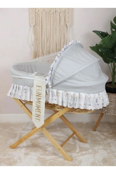 Fun Moment Moses Basket Baby Bed, Turkish Bamboo, Decorated with Luxury Lace, for Newborns with Foldable Wooden Stand