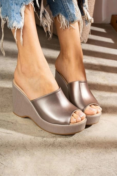 STILVANA Tlay platinum skin filling heel slippers