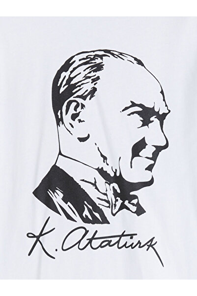LC Waikiki Bisiklet Yaka Atatürk Baskılı Erkek Çocuk Tişört