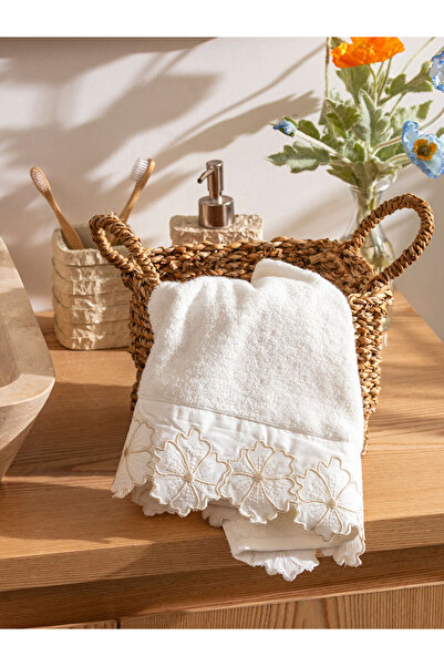 LC Waikiki Бавовняна рушник для обличчя з квітковим вишиванням 50x80 см