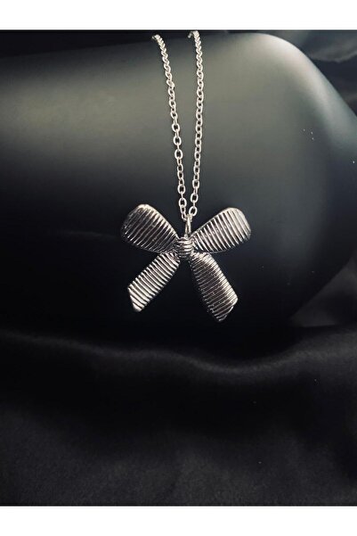 KANERUZ قلادة من الفولاذ المقاوم للصدأ باللون الفضي