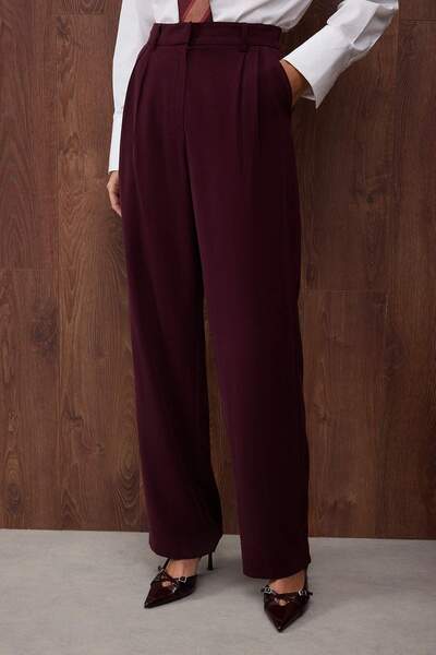 Trendyol Collection Special Collection Plum Straight Leg/Straight Woven Soft Fabric Pants Twoaw26Pl00123