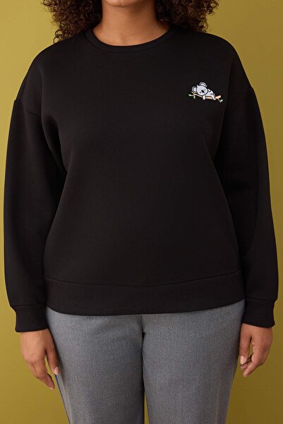 Trendyol Curve Μαύρο ζωικό κέντημα κανονικό πλεκτό μεγάλου μεγέθους φούτερ με χοντρό φλις εσωτερικά TBBAW26AO00006