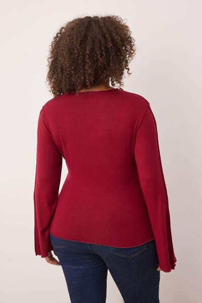 Trendyol Curve Μπλούζα μεγάλου μεγέθους με ισπανικό πλεκτό μανίκι με λεπτομέρεια από βισκόζη/μαλακό ύφασμα TBBAW26AF00017