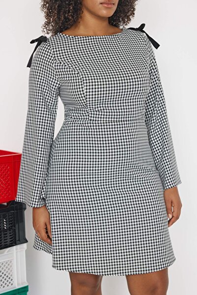 Trendyol Curve Εφηβικό πολύχρωμο φόρεμα με υφαντό ύφασμα με φιόγκους στους ώμους TBBAW26AH00045