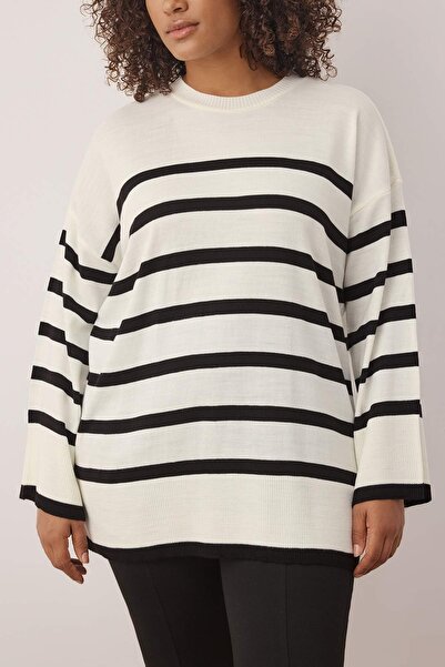 Trendyol Curve Πλεκτό πουλόβερ εκρού ριγέ Crew λαιμόκοψη TBBAW24AN00024