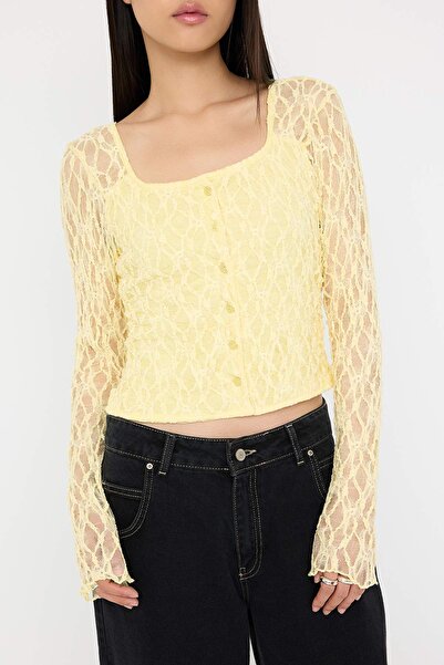 Trendyol Collection Teen Light Yellow Button Fitted/Slim Fit Lace Knitted Blouse Twoaw26Bz00016