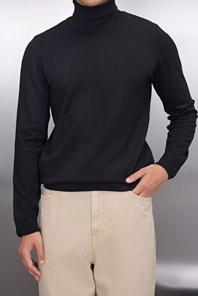 Trendyol Collection Schwarzer Slim-Fit Slim-Fit-Basic-Pullover mit Rollkragen TMNAW21KZ0755