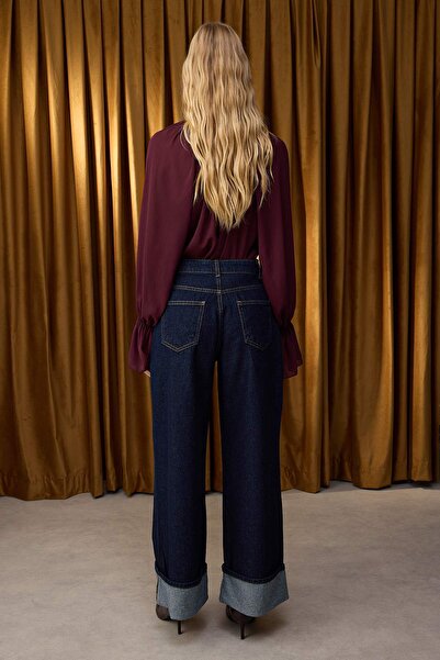 Trendyol Collection Speciální kolekce tmavě modré džíny se skládaným okrajem, normální pas, široké nohavice TWOAW26JE00011