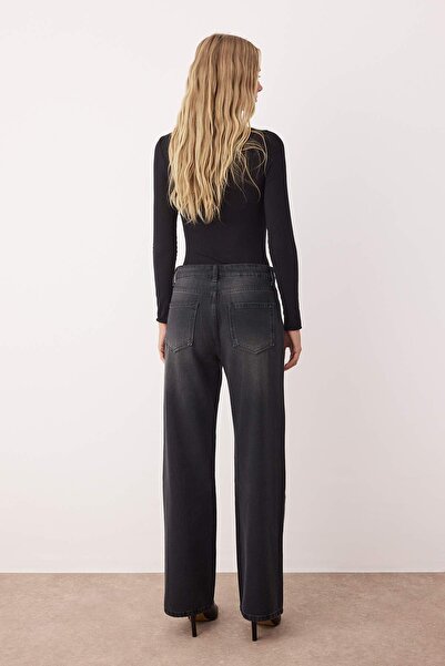 Trendyol Collection Black More Sustainable High Waist Accessory Detailed Wide Leg Jeans Twoaw26Je00104