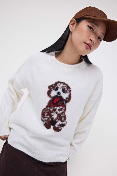 Trendyol Collection Teen Ecru Dog Embroidered Crew Neck Sweater Twoaw26Kz00230