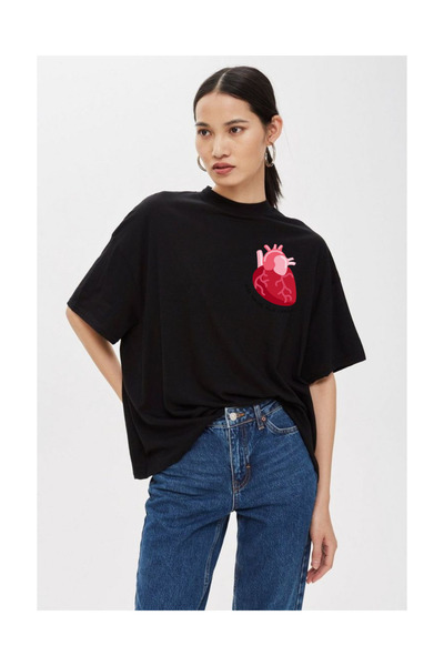Tubinyoo تي شيرت كبير الحجم للجنسين منقوش على شكل قلب