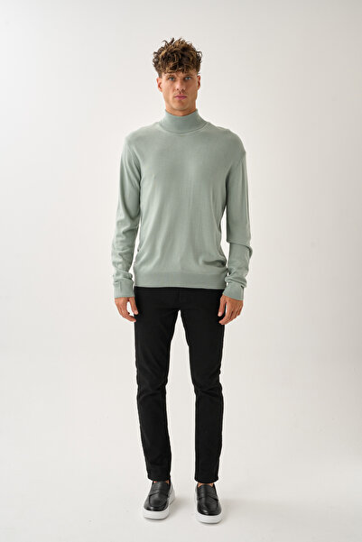 Redline Pulover de tricotaj cu gât țesut standard Noctis