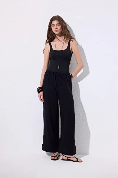 Manuka PANTALONI DE LEGAT DE MUSLIN NEGRU