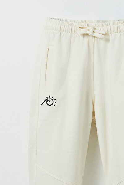 Marvy Ecru Embroidery Detailed Jogging Pants