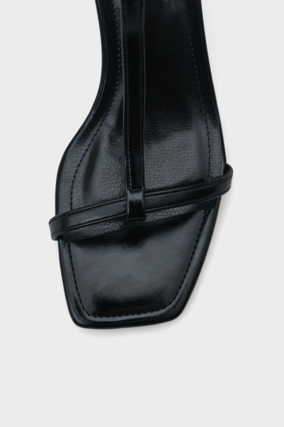 Capone Outfitters Sandale de damă Dalia cu toc mediu cu curele la gleznă