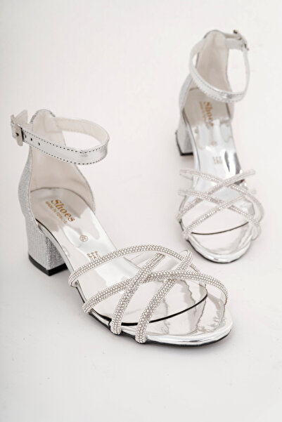 Cappale Ασημένια παιδικά βραδινά παπούτσια με τακούνι από πέτρα