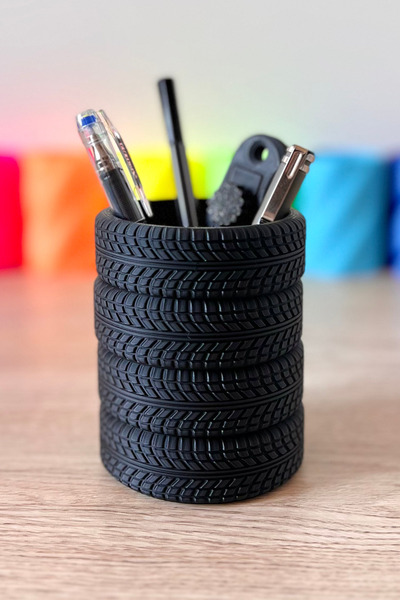 aysluka حامل قلم سطح المكتب لإطارات السيارات باللون الأسود