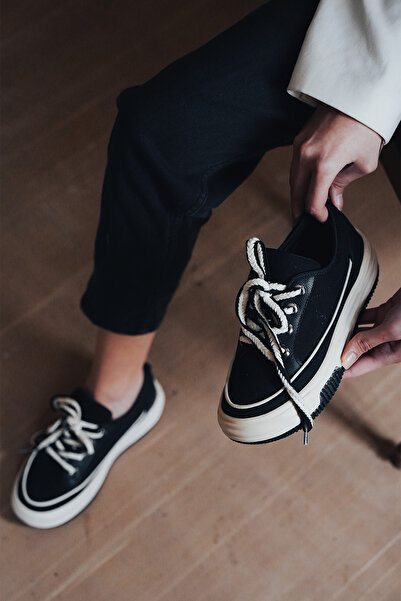 Marjin Dámské tenisky s vysokou podrážkou plátěná látka šněrovací sportovní obuv Hesna černá