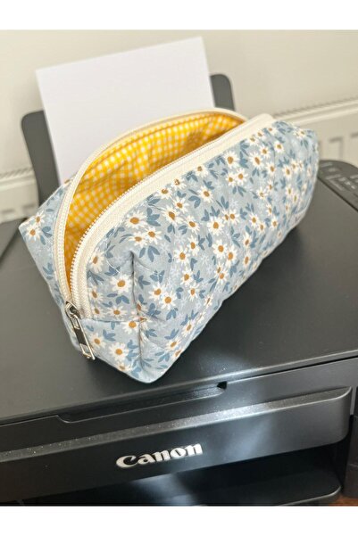 nartella Kalemlik – Boncuk Mavi Papatya Desenli, Kapitone Kumaş, Yıkanabilir Bez Organizer, Cotton Astarlı