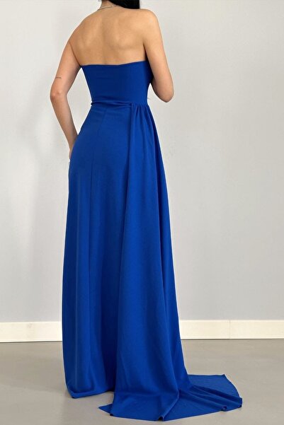 barış sülün lovebox Kadın Esnek Krep Kumaş Kalp Yaka Yırtmaç ve Pelerin Detaylı Saks Mavi Maxi Abiye Elbise 582467