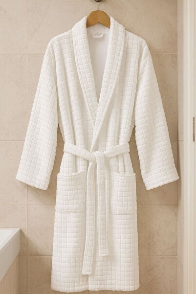 LUNGA VİTA Μπουρνούζι ξενοδοχείου Karesoft με σχέδιο Triga White, με απαλή υφή από μπαμπού