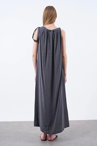 Genel Markalar Omuzdan Bağlamalı Elbise