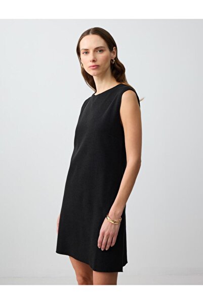 Jimmy Key Siyah Düz Kesim Bisiklet Yaka Kolsuz Örme Mini Elbise