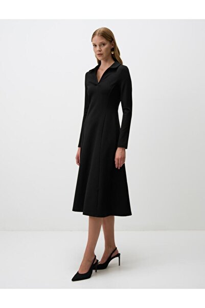 Jimmy Key Rochie neagră tricotată cu decolteu polo cu croială dreaptă