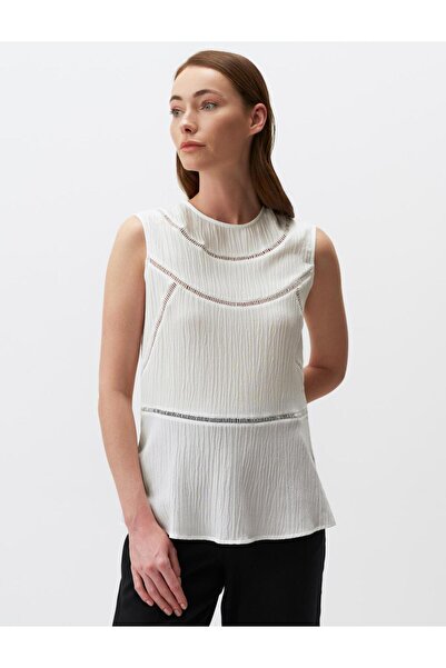 Jimmy Key Λευκή μπλούζα με λεπτομέρεια αμάνικη λαιμόκοψη