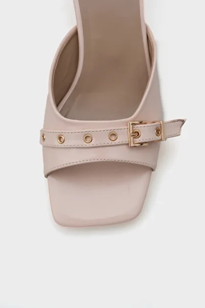 Capone Outfitters Millie Blunt Toe Medium Heeled Metal Buckle Women's Slippers