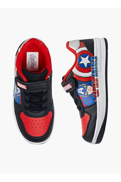 Marvel Heros أحذية رياضية برباط من شو إكسبريس