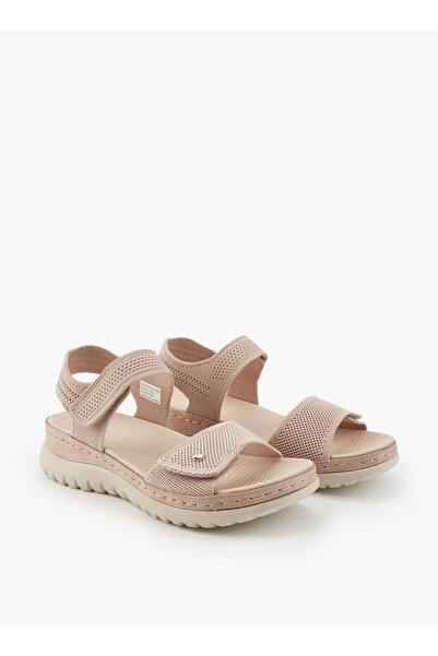 Flora Bella by Shoexpress صندل مفتوح من الأمام ومزخرف بشريط لاصق