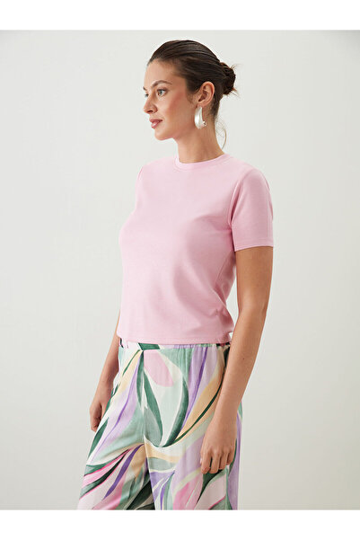 LC Waikiki Nevavm Women's T-Shirt with Oval Collar and Difference