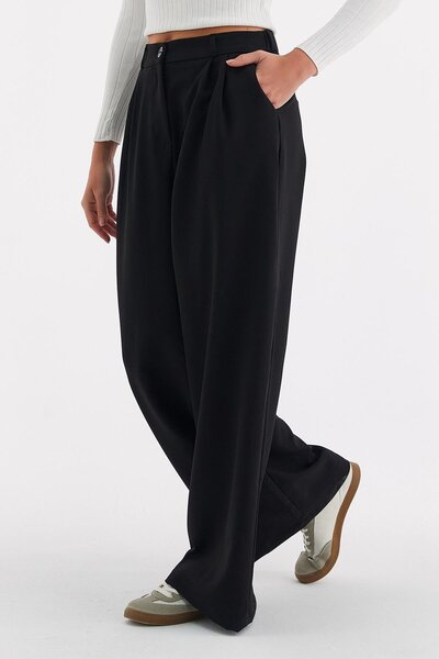 MARKALİSTE Black Palazzo Trousers - Relaxed Fit
