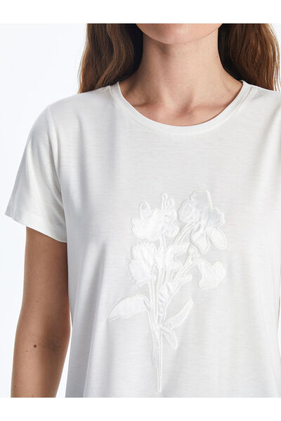 LC Waikiki Crew Neck Floral Combed Cotton Embroidered Women's T-Shirt