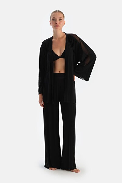 Dagi Pantaloni negri cu detaliu lateral din tul