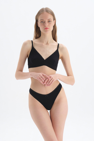 Dagi Siyah Dantel Detaylı Örme Tanga