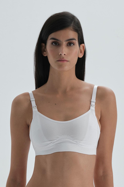 Dagi Sutien fără zâmbet